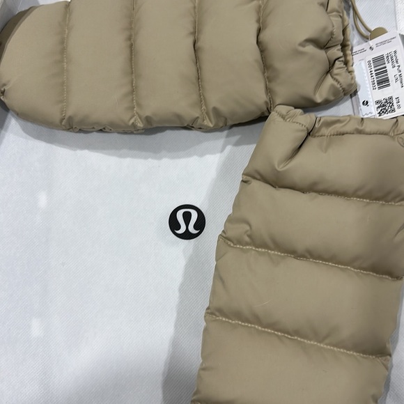 Lululemon Wunder Puff Mittens L/XL New with Tags - Picture 6 of 6